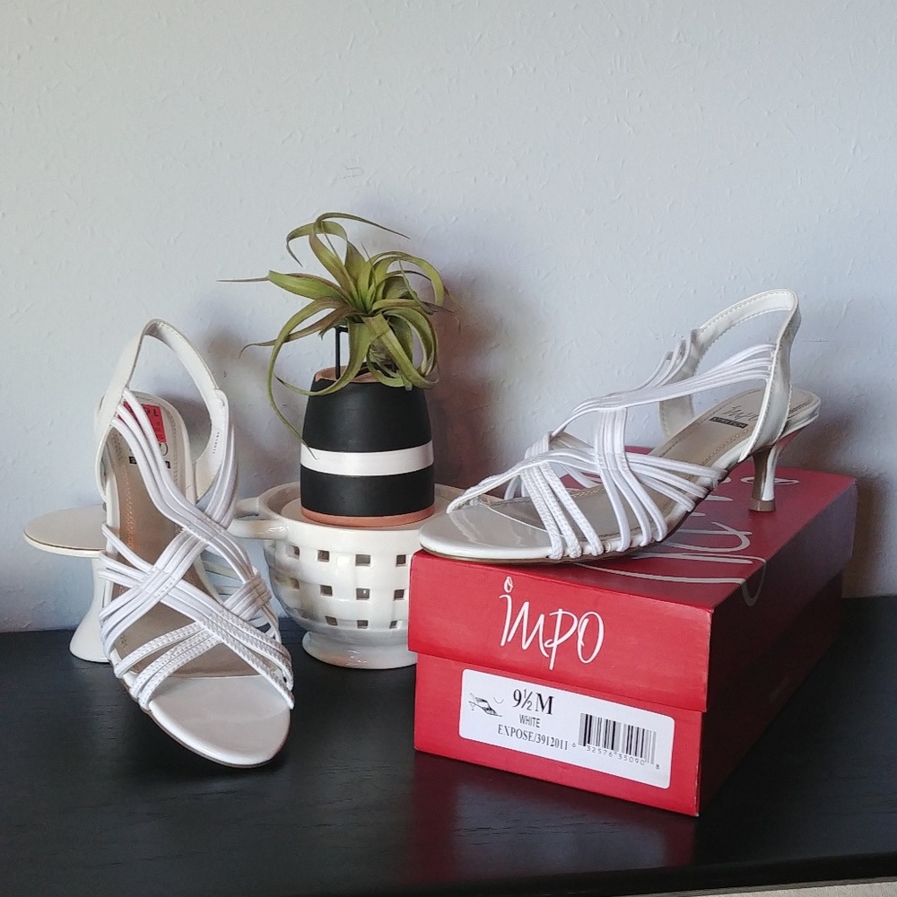 Impo 'Expose' White (low) Sandal/Heels - Picture 3 of 8
